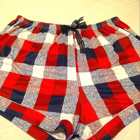 un branded Pants - PJ Plaid Shorts. Size 1 X.. Polyester made